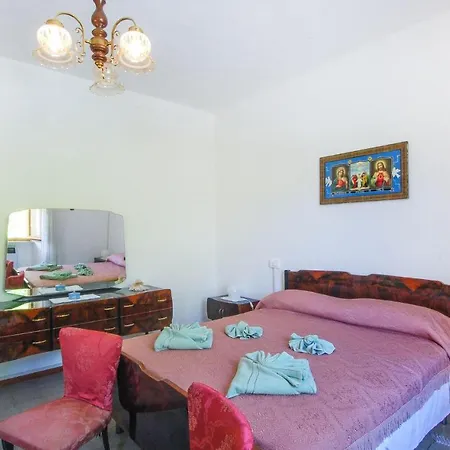 3 Bedroom Beautiful In * Cagli